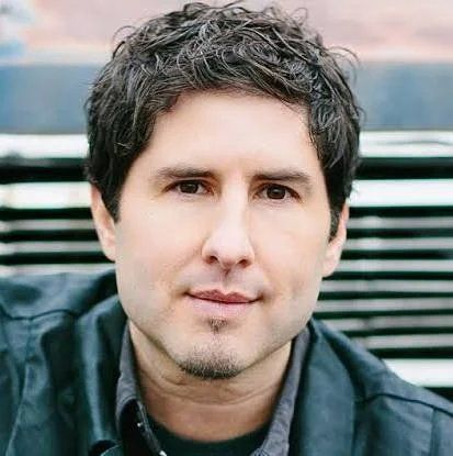 Matt de la Peña