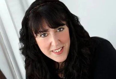 Simone Elkeles
