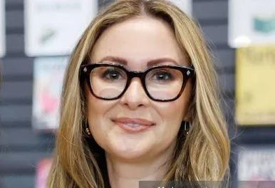 Karina Argow